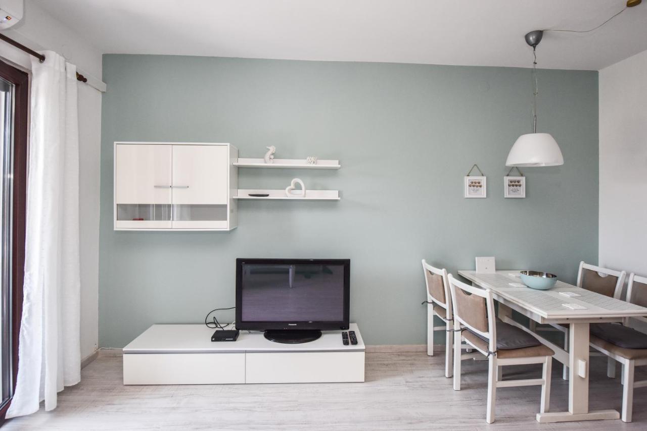 Sandrina Apartament *